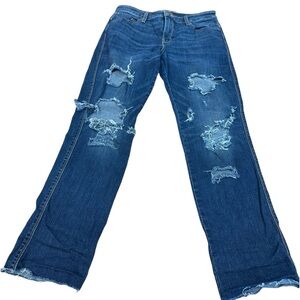 Levi’s Flatters & Flaunts Distressed Skinny Leg Cropped Jeans Size 12M 31‎ x 32